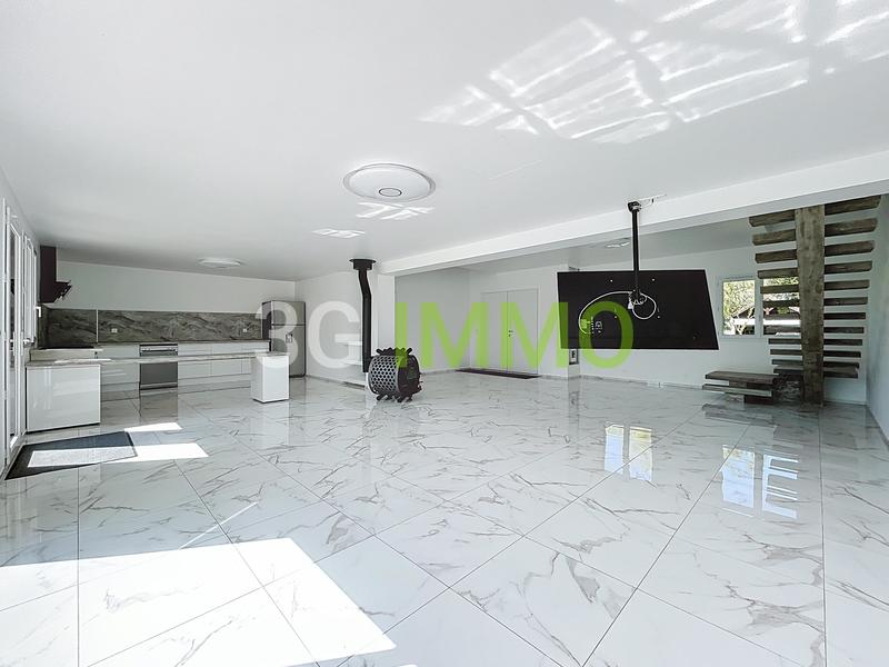 Maison contemporaine - 220 m² - 7 pièces