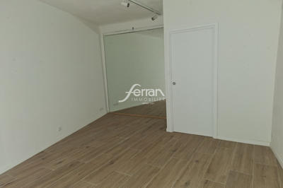 Local commercial - 14 m²