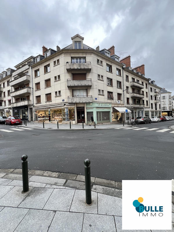 Appartement - 80 m² - 4 pièces