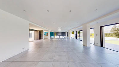 Maison contemporaine - 350 m² - 10 pièces