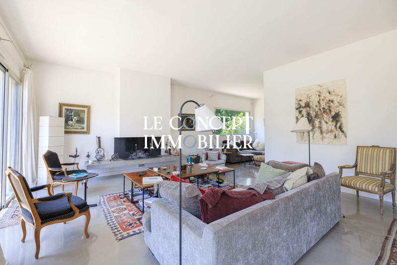 Villa - 330 m² - 7 pièces