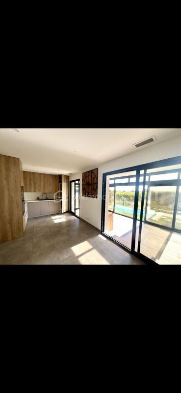 Villa - 85 m² - 5 pièces