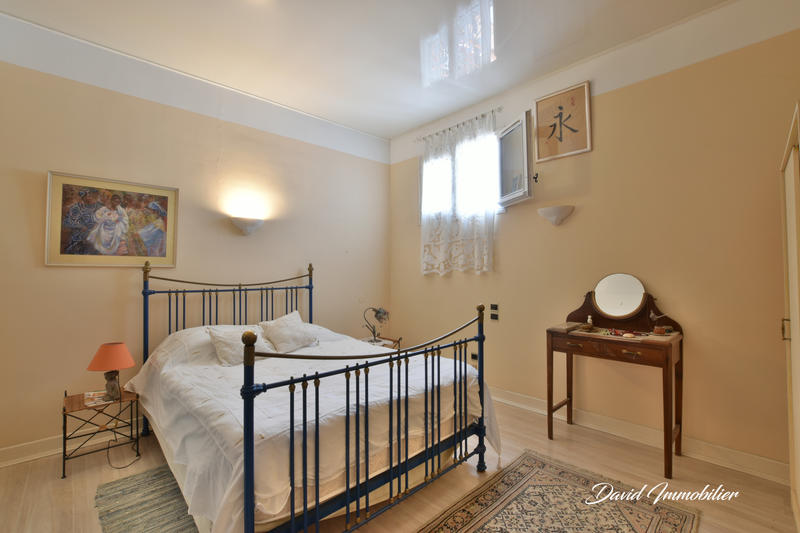 Appartement - 140 m² - 5 pièces