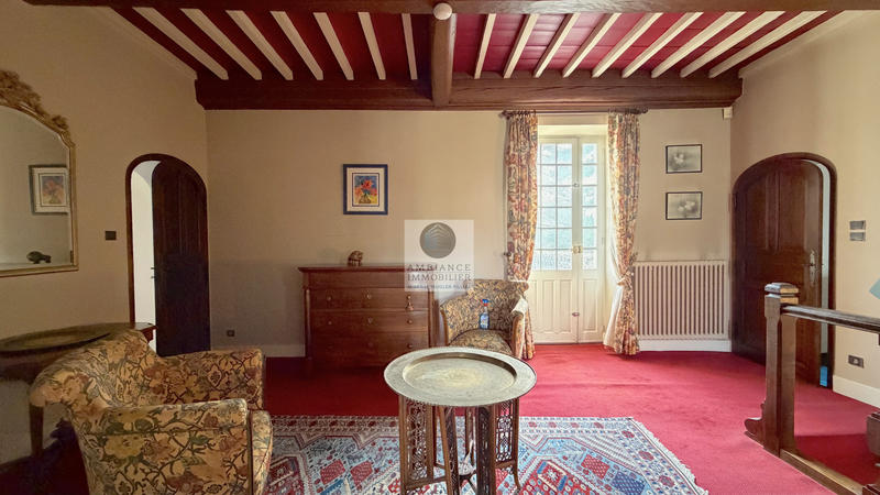 Maison - 217 m² - 7 pièces