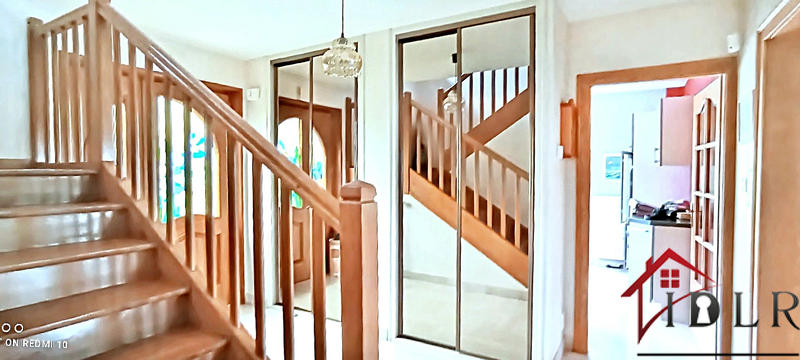 Maison - 160 m² - 8 pièces