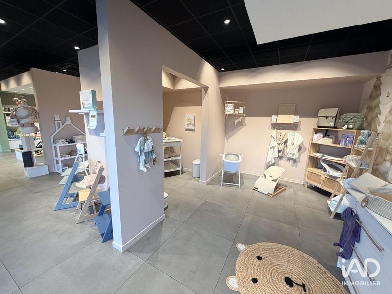 Local commercial - 297 m²