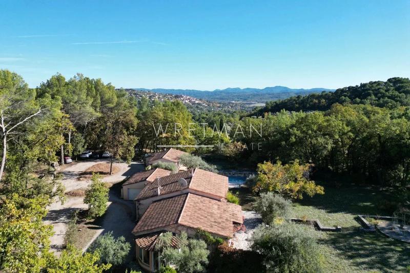 Villa - 188 m² - 8 pièces