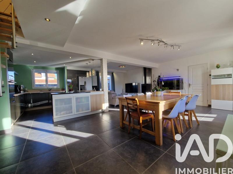 Maison - 123 m² - 6 pièces