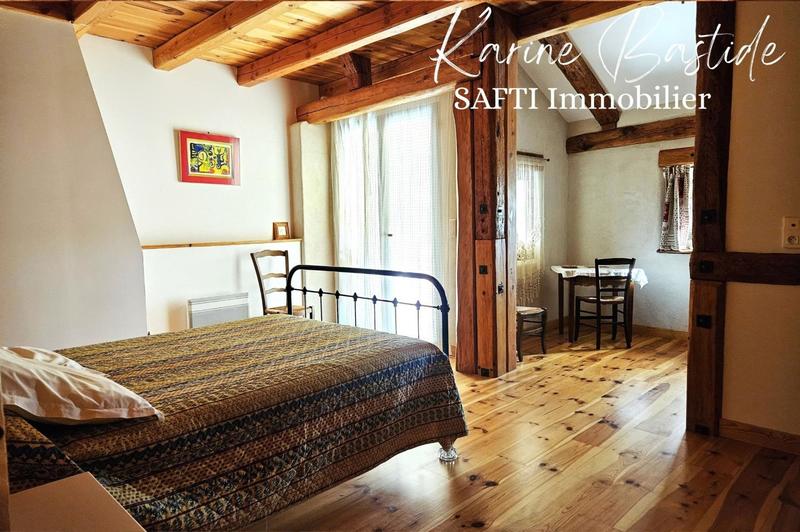 Maison - 225 m² - 14 pièces