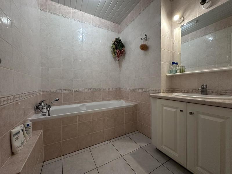 Appartement - 93 m² - 4 pièces