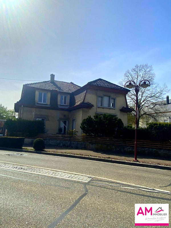 Maison - 220 m² - 9 pièces