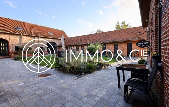 Maison - 570 m² - 17 pièces