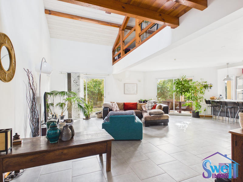 Maison contemporaine - 159 m² - 6 pièces