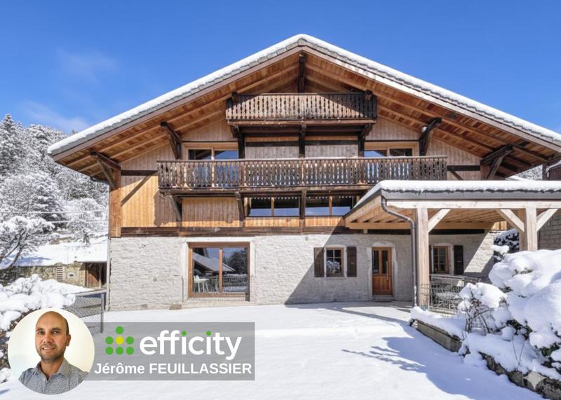 Maison - 300 m² - 12 pièces