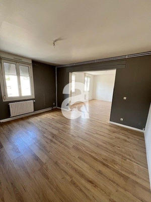Appartement - 99 m² - 5 pièces