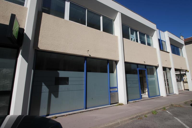 Local commercial - 200 m²