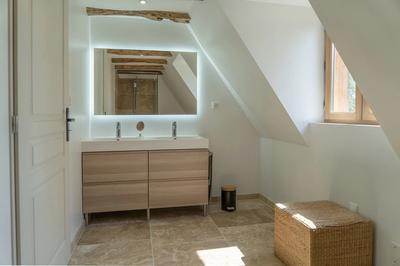 Maison - 326 m² - 13 pièces