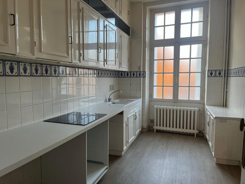 Maison - 211 m² - 6 pièces