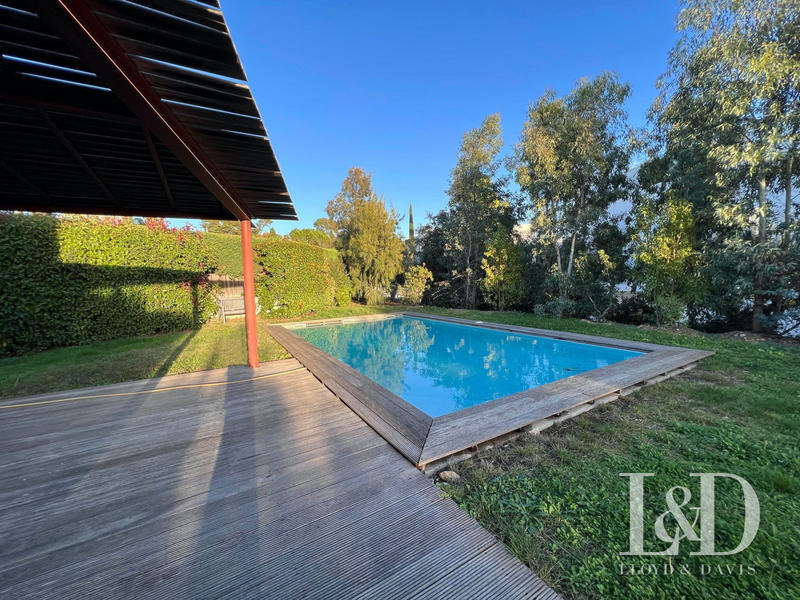 Villa - 240 m² - 7 pièces