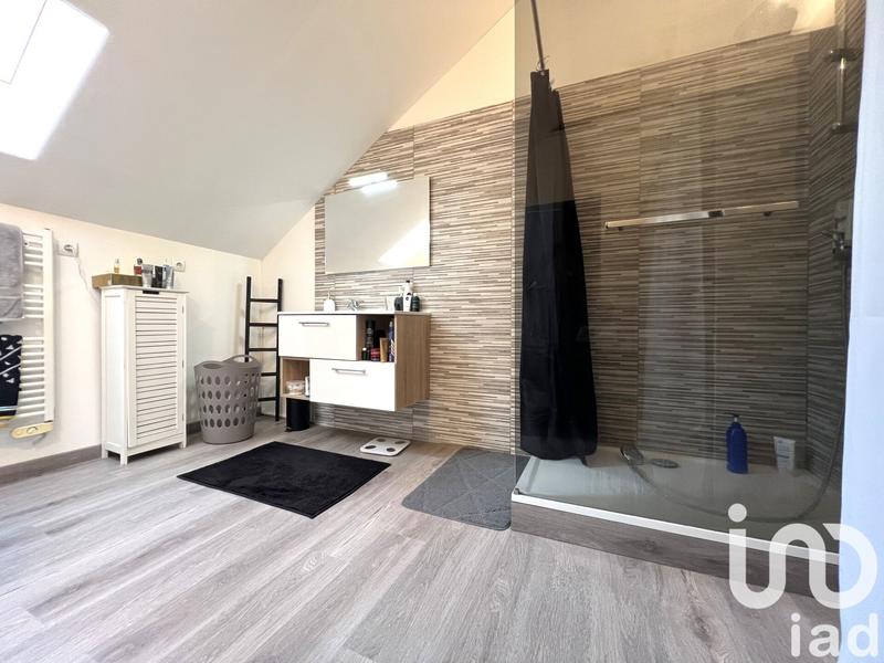 Maison - 257 m² - 8 pièces