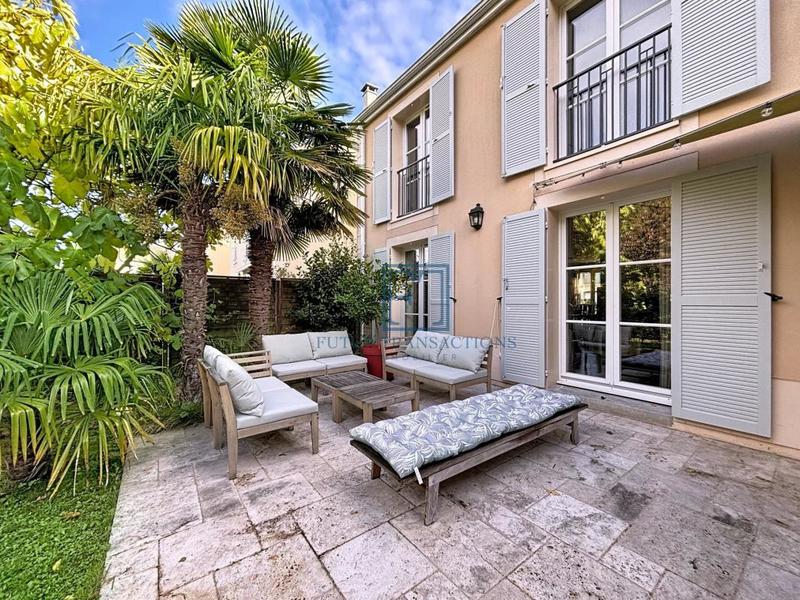 Maison - 167 m² - 7 pièces