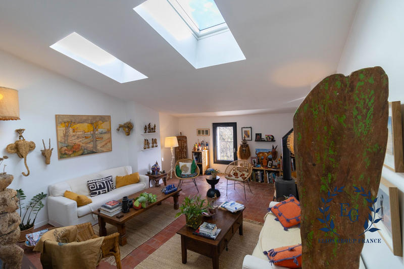 Maison - 482 m² - 14 pièces