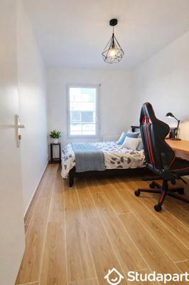 Chambre - 11 m² - 1 pièce