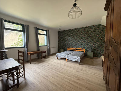 Maison - 402 m² - 9 pièces