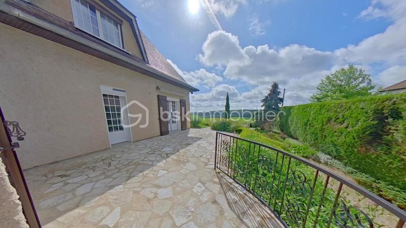 Maison traditionnelle - 140 m² - 5 pièces