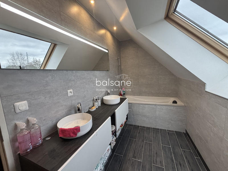 Maison contemporaine - 122 m² - 7 pièces