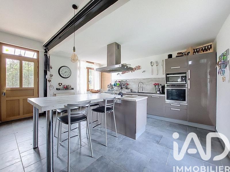 Maison - 219 m² - 8 pièces