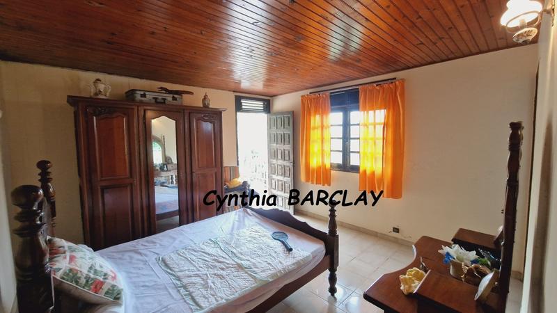 Maison - 283 m² - 12 pièces