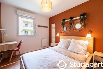 Chambre - 10 m² - 1 pièce