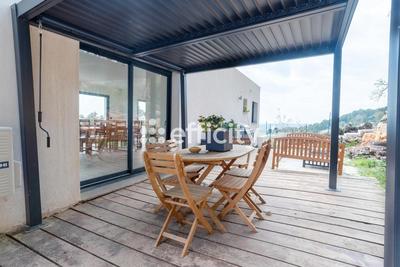 Maison - 152 m² - 5 pièces