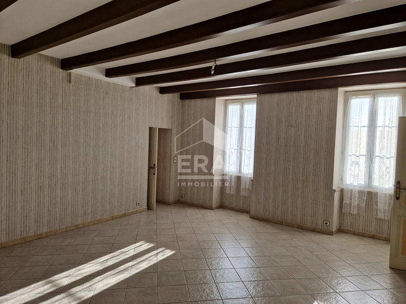 Maison - 213 m² - 8 pièces