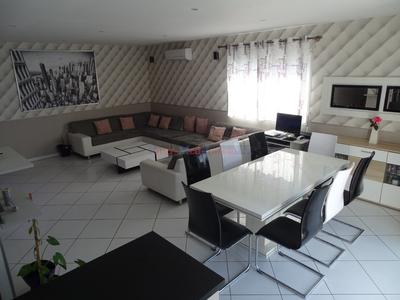 Villa - 145 m² - 6 pièces