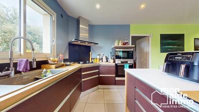 Maison - 158 m² - 6 pièces