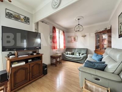 Maison traditionnelle - 92 m² - 5 pièces