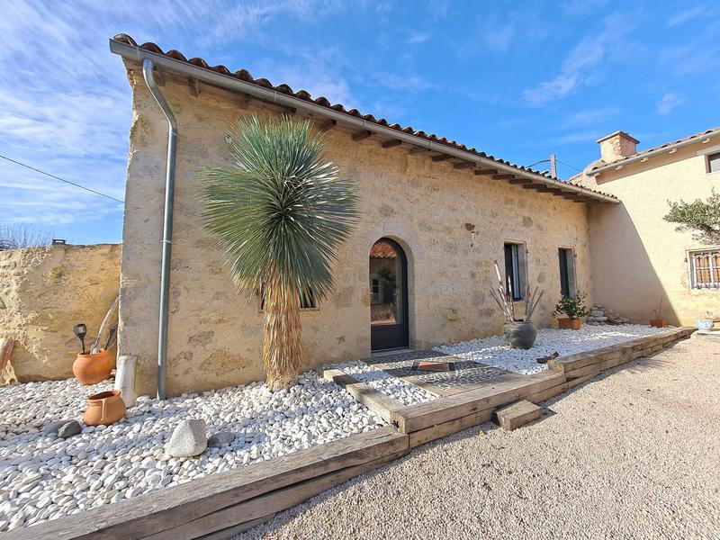 Maison - 218 m² - 6 pièces