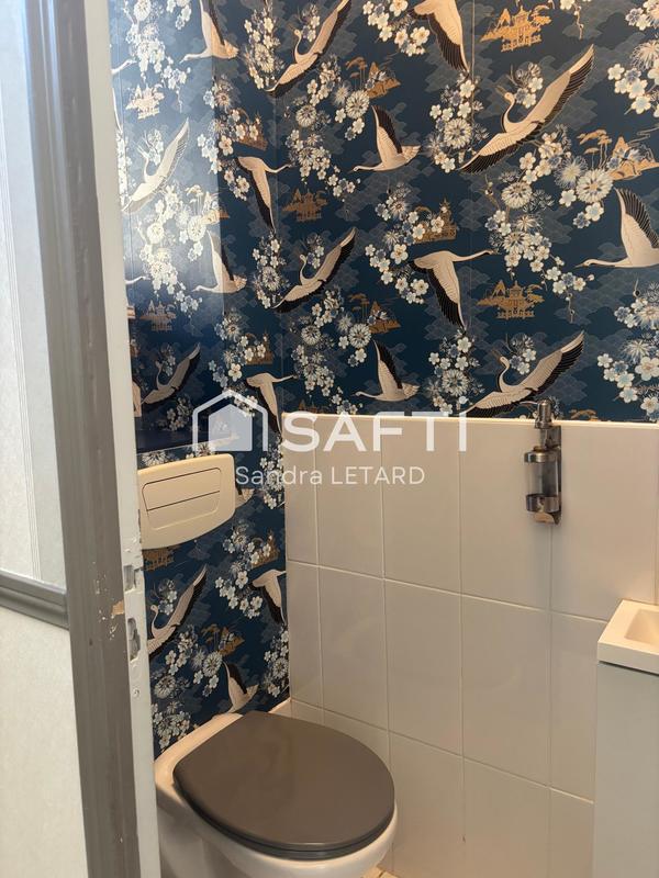 Maison - 221 m² - 9 pièces