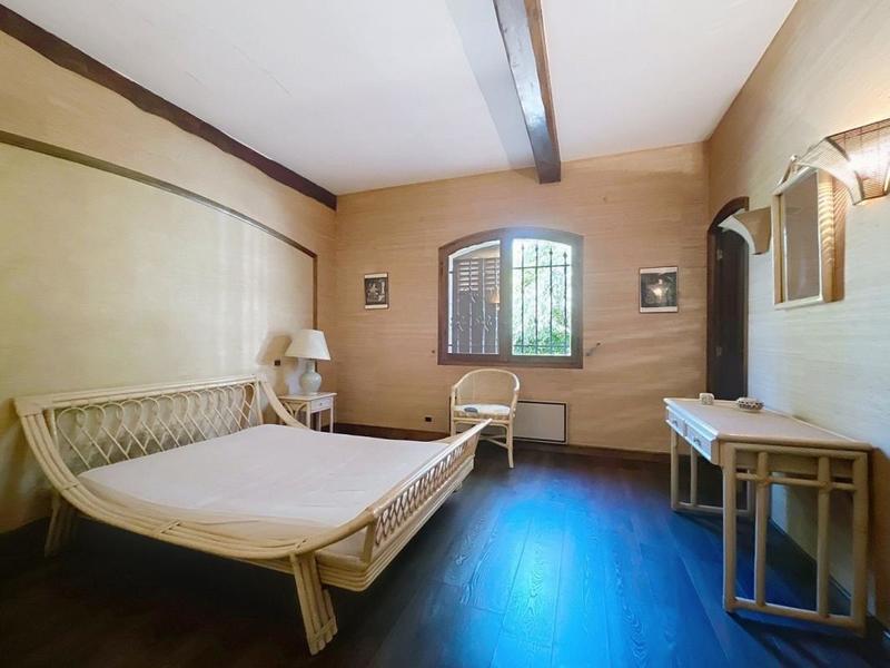 Maison - 362 m² - 5 pièces