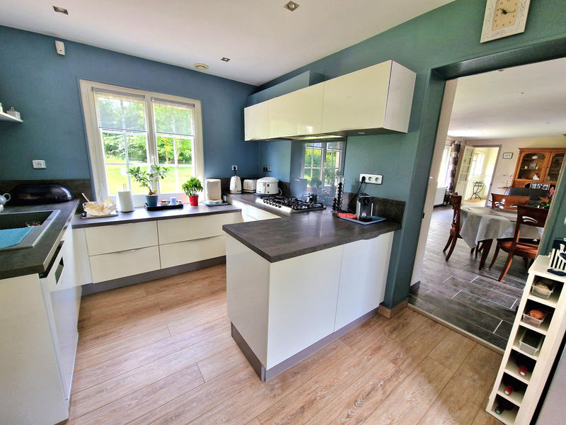 Maison - 200 m² - 8 pièces