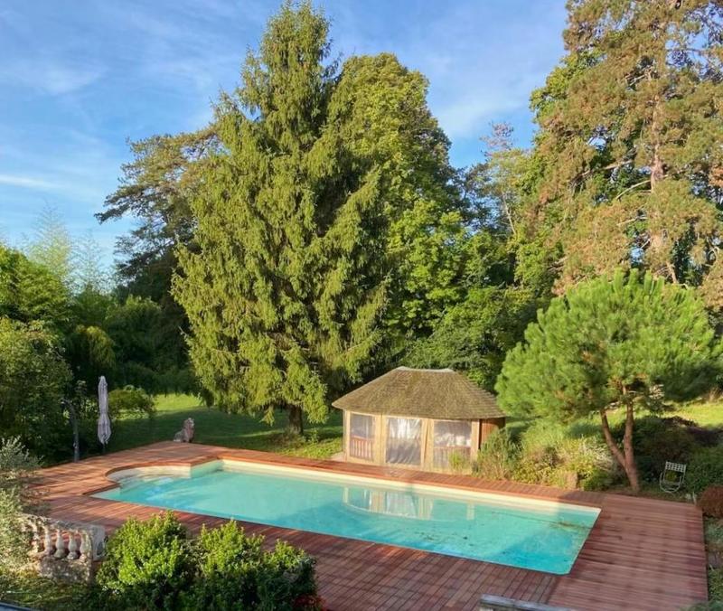 Demeure - 370 m² - 7 pièces