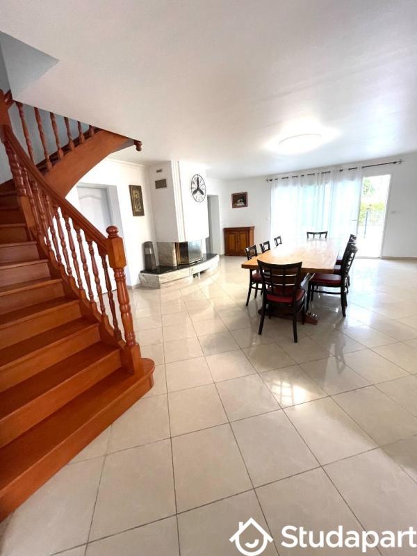 Chambre - 12 m² - 1 pièce