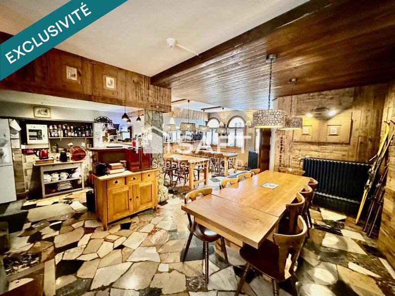 Local commercial - 275 m² - 12 pièces