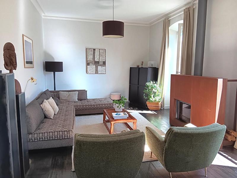 Maison - 200 m² - 8 pièces