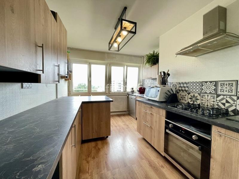 Appartement - 80 m² - 4 pièces