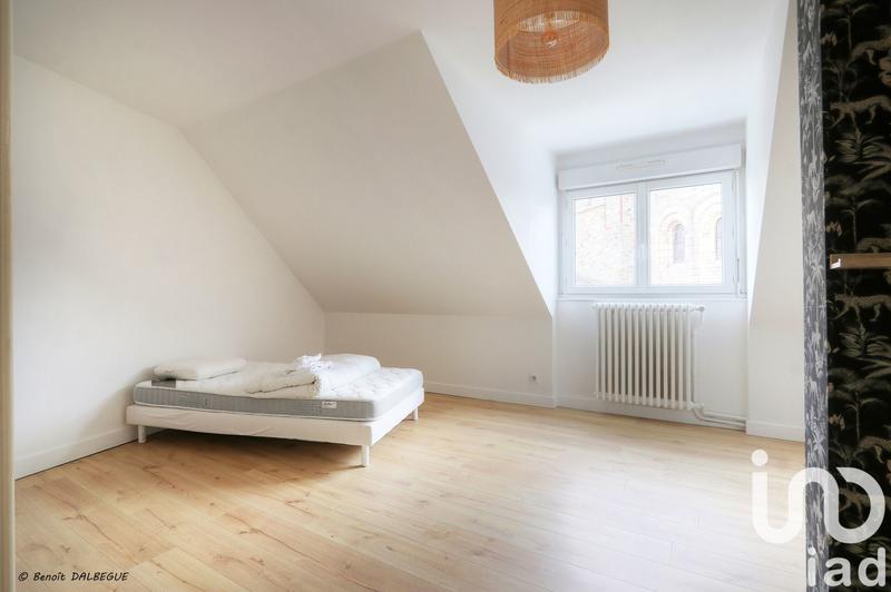 Maison de ville - 220 m² - 9 pièces