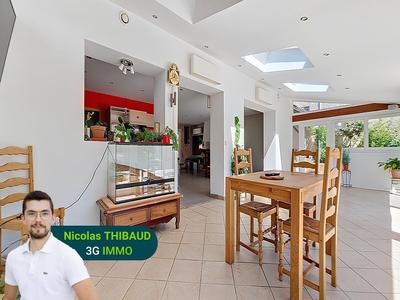 Villa - 226 m² - 5 pièces