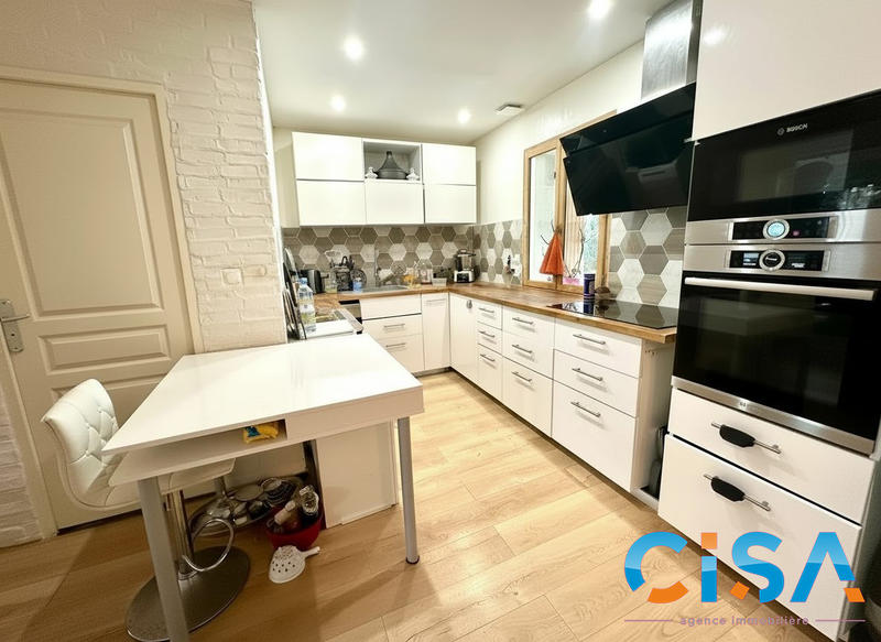 Maison traditionnelle - 120 m² - 6 pièces